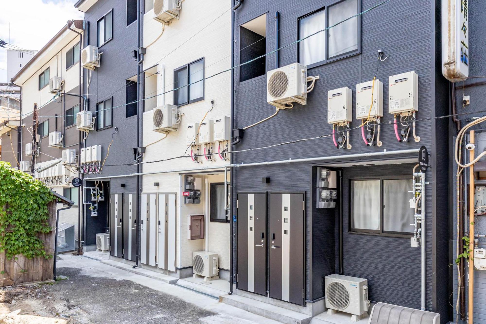1688 House A Apartment *